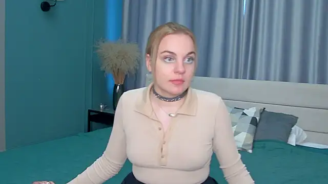 Glow Margo online show from 03/08/26, 01:25