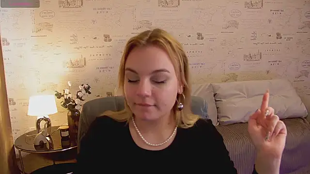 Glow Margo online show from 05/06/26, 03:02