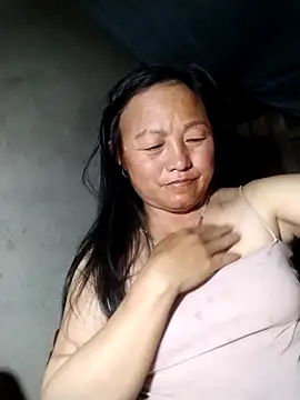 Lucie Fuzk online show from 04/12/26, 02:00