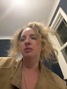 curlyirishgirl online show from 02/27/26, 10:10