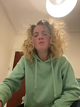 curlyirishgirl online show from 03/10/26, 01:43