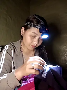 Linhna20 online show from 03/04/26, 08:31