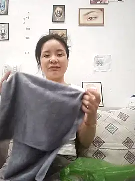 Ivy Trix2 online show from 03/28/26, 12:38