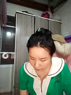 Ivy Trix2 online show from 03/29/26, 01:44