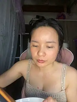 Ivy Trix2 online show from 04/20/26, 02:09