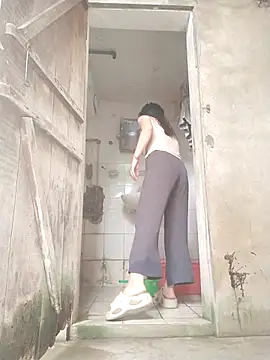 Ivy Trix2 online show from 04/21/26, 01:42