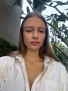 ViviennMur online show from 03/04/26, 08:09