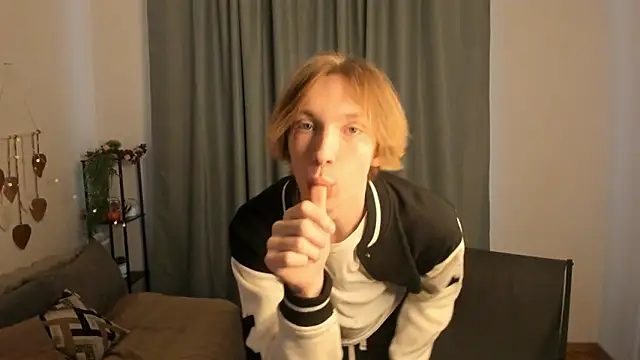 SilverFeral online show from 03/03/26, 05:13