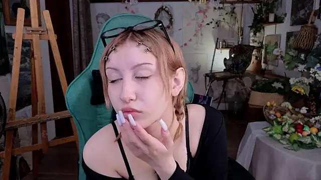 EffieMeowley online show from 03/27/26, 04:51