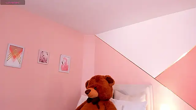 raquel mooon online show from 03/19/26, 04:55