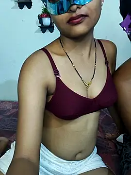 Sweet Cpl  online show from 04/18/26, 11:58