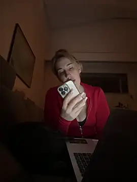 JuliaPrivat online show from 02/28/26, 11:06