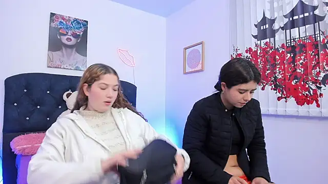 valeria and zoe online show from 03/04/26, 01:28