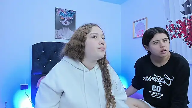 valeria and zoe online show from 03/11/26, 02:34