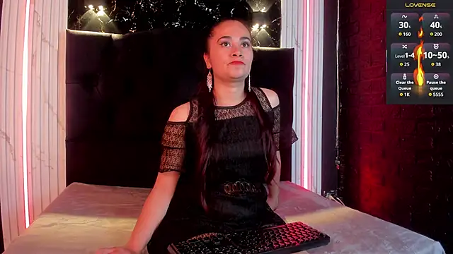  Macadamiia  online show from 03/05/26, 03:35