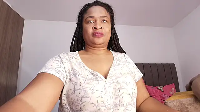 luxy benet online show from 04/29/26, 09:21