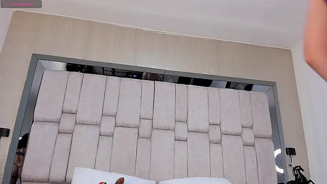 AgathaUwuDoll online show from 03/18/26, 05:21