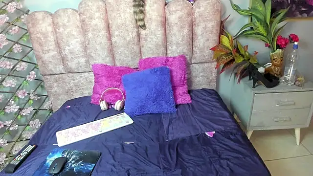 Miis Beella online show from 02/28/26, 12:39