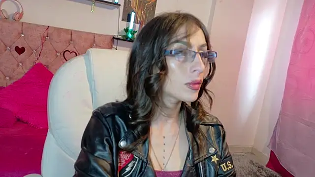 Miis Beella online show from 04/06/26, 07:48