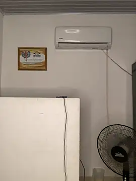 Snapshot of Eloise_aksnes chatting on 07/01/26, 04:36 Eloise aksnes online show from 07/01/26, 04:36