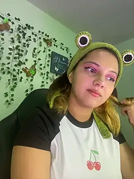 aurora bela online show from 03/17/26, 10:51