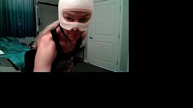 shadowpleasures4u online show from 05/18/26, 02:34