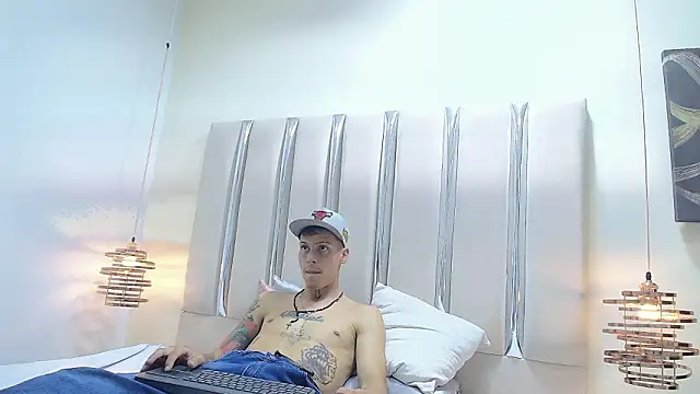 Ethan Wolfe online show from 03/05/26, 05:58