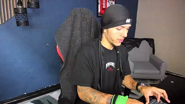 DanteLuxx online show from 04/06/26, 03:26