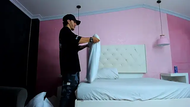 DanteLuxx online show from 04/19/26, 04:01