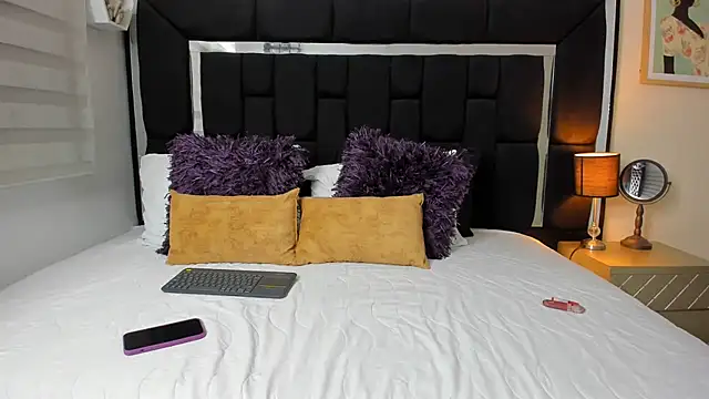 Tiana moon online show from 04/08/26, 02:11