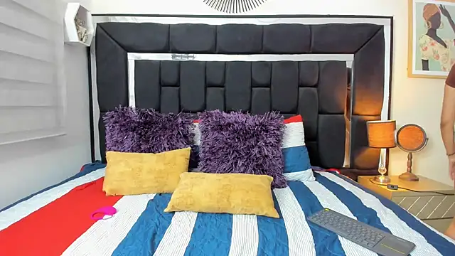 Tiana moon online show from 04/18/26, 02:15