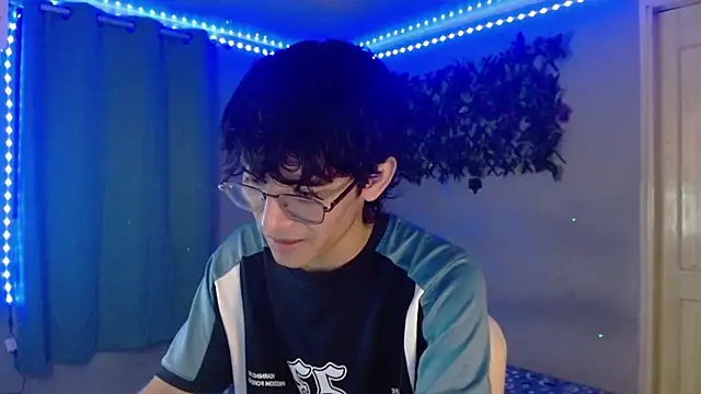 noah millerx online show from 03/22/26, 05:11