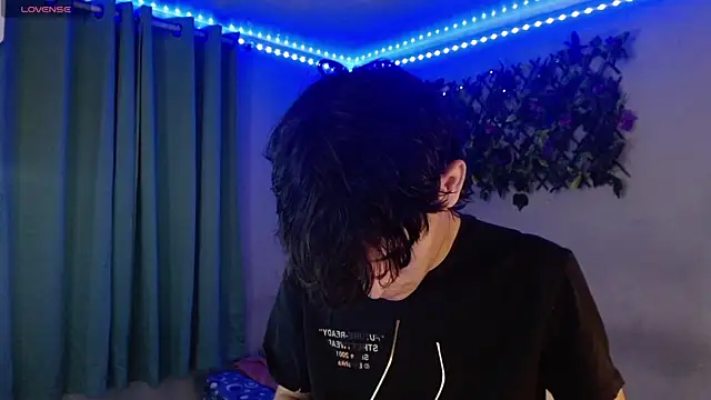 noah millerx online show from 04/18/26, 03:54