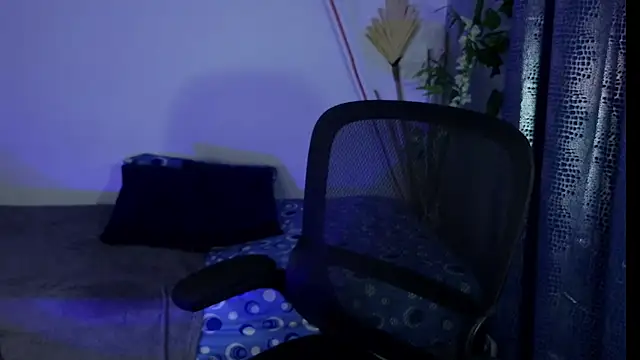 noah millerx online show from 04/21/26, 04:41