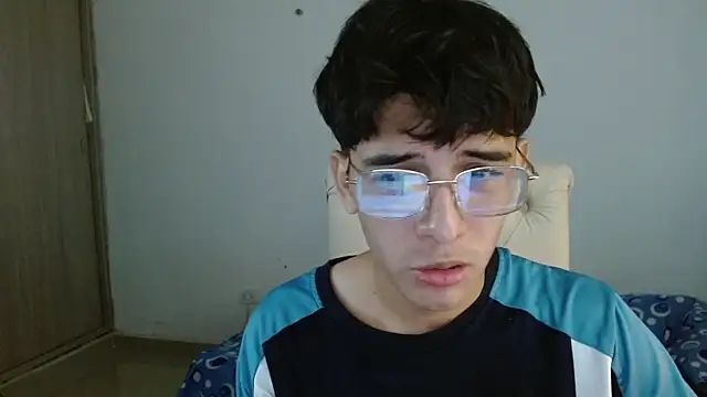 Snapshot of noah_millerx chatting on 06/30/26, 08:21 noah millerx online show from 06/30/26, 08:21