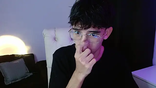 Snapshot of noah_millerx chatting on 07/02/26, 09:10 noah millerx online show from 07/02/26, 09:10