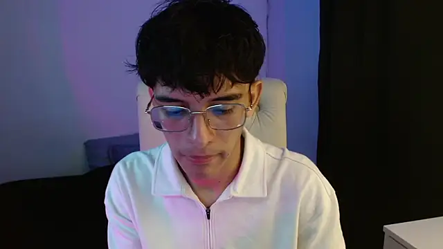 Snapshot of noah_millerx chatting on 07/09/26, 10:58 noah millerx online show from 07/09/26, 10:58