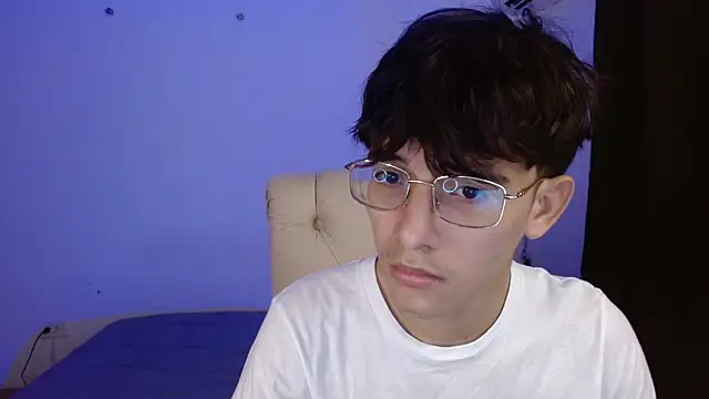 Snapshot of noah_millerx chatting on 07/17/26, 08:35 noah millerx online show from 07/17/26, 08:35