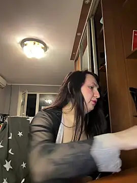 EvaBeautyXx online show from 04/05/26, 12:41