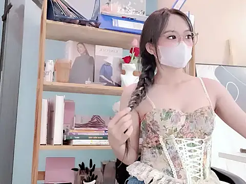 Snapshot of RG_Lenalyy chatting on 06/15/26, 05:42 RG Lenalyy online show from 06/15/26, 05:42