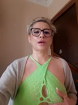 LunaBlaise online show from 03/22/26, 08:29