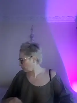 LunaBlaise online show from 03/23/26, 08:29