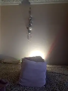 LunaBlaise online show from 05/13/26, 08:01