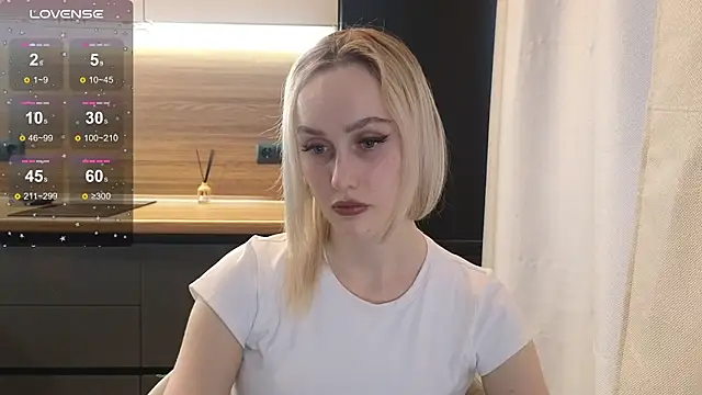 Bella Villen online show from 06/18/26, 12:53