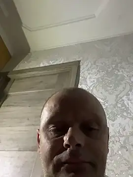 Alesio Alesio online show from 04/22/26, 08:32