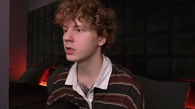 Snapshot of Mickey_Hawk chatting on 03/02/26, 04:25 Mickey Hawk online show from 03/02/26, 04:25