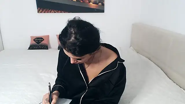 NickyHotXO online show from 03/17/26, 05:00