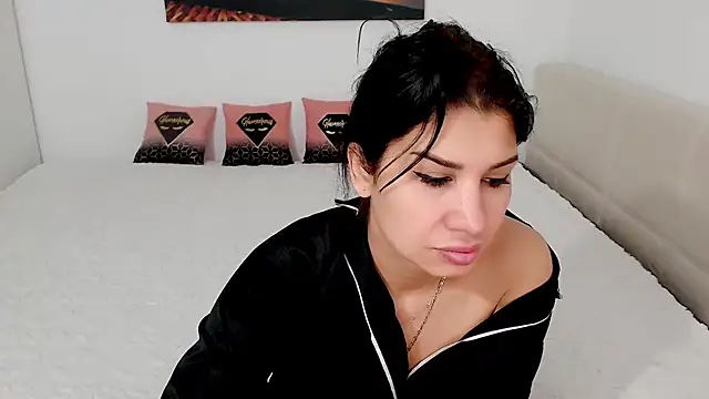 NickyHotXO online show from 04/08/26, 04:23