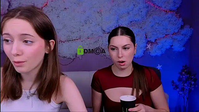 Snapshot of chloe_ley chatting on 05/14/26, 12:34 chloe ley online show from 05/14/26, 12:34