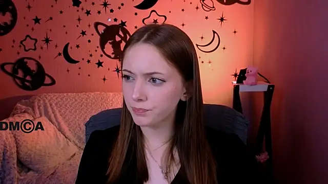 Snapshot of chloe_ley chatting on 06/25/26, 08:35 chloe ley online show from 06/25/26, 08:35